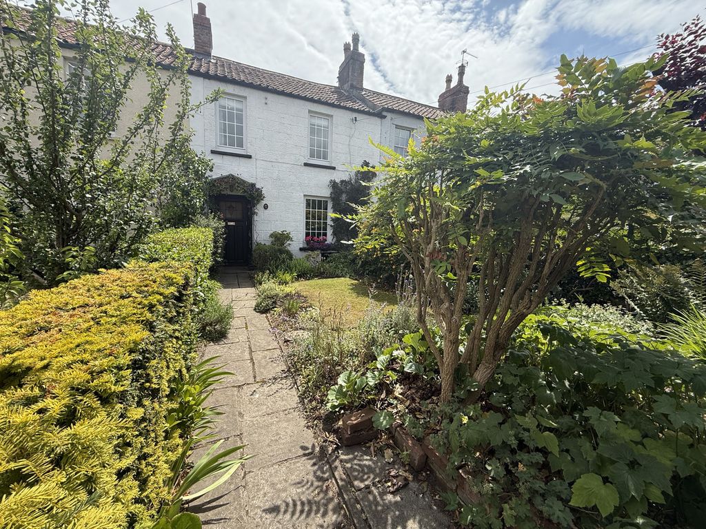Property photo 1 of 27