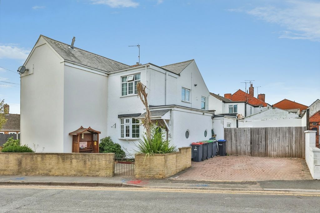 Property photo 2 of 15 Pbox-Img.Jpg
