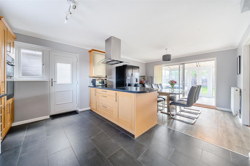 Property photo 3 of 19 Savery Kitchen Dining..Jpg