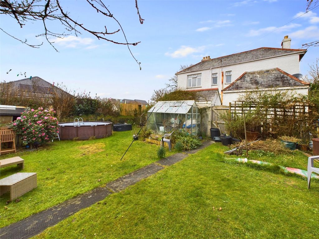 Property photo 2 of 21 Picture No. 02