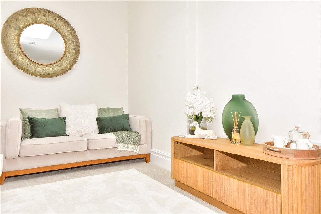 Additional image 5 of 3 bed flat for salePleydell Gardens, Folkestone, Kent CT20