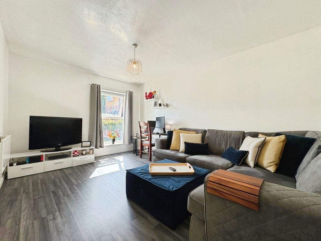 Property photo 2 of 13 Pbox-Img.Jpg