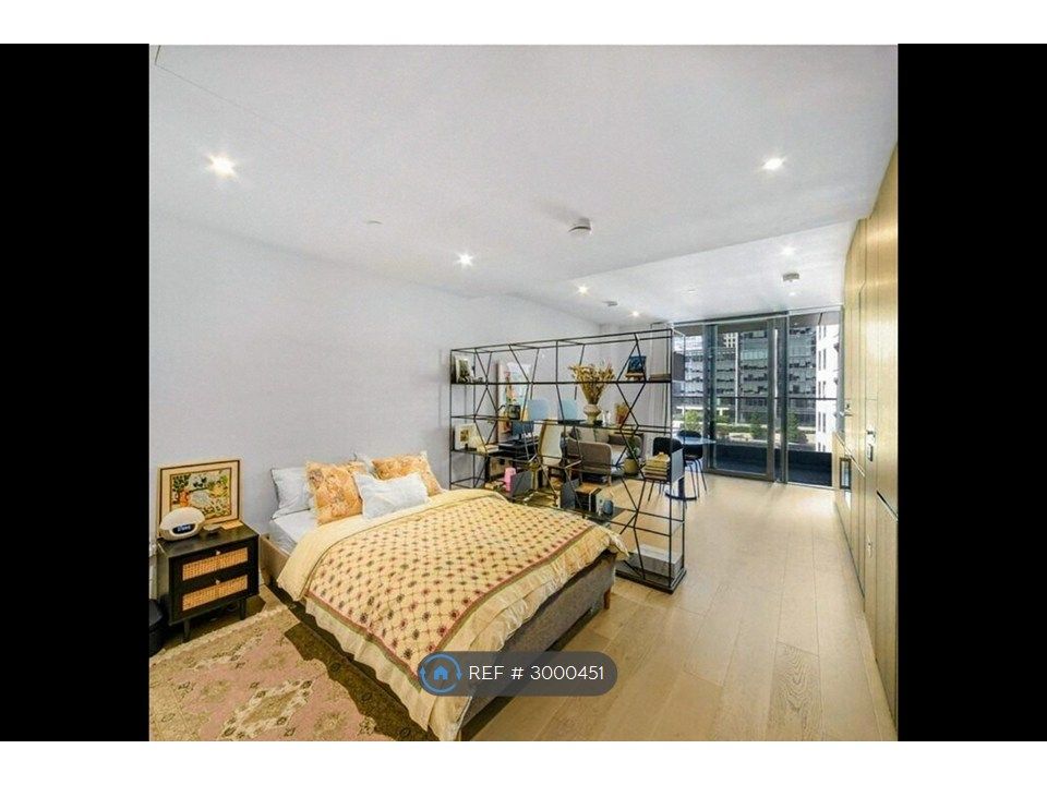 Property photo 1 of 24 Bedroom
