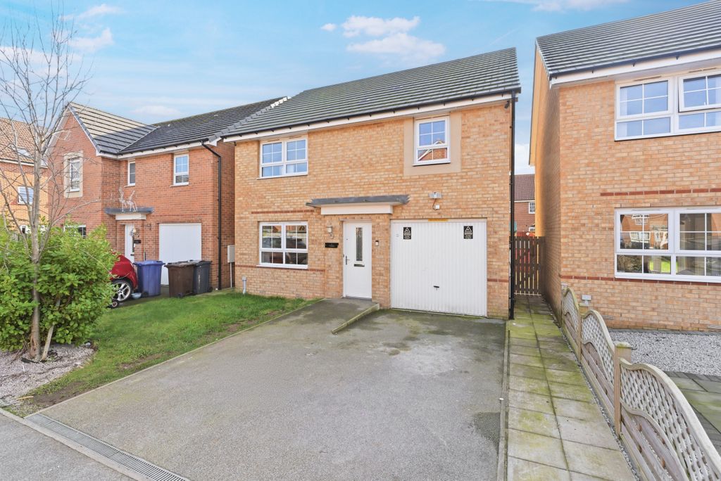 Property photo 1 of 13 Front 2