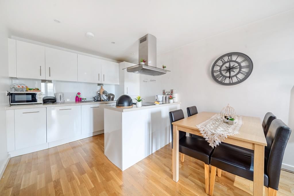 Property photo 3 of 15 Dining Area