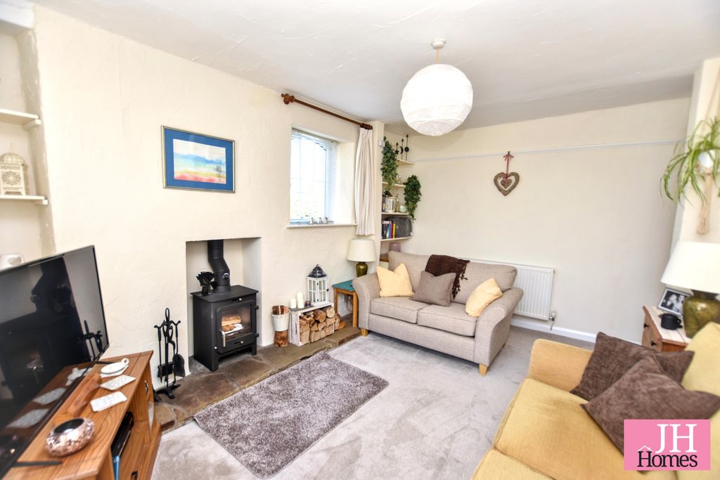 Property photo 2 of 25