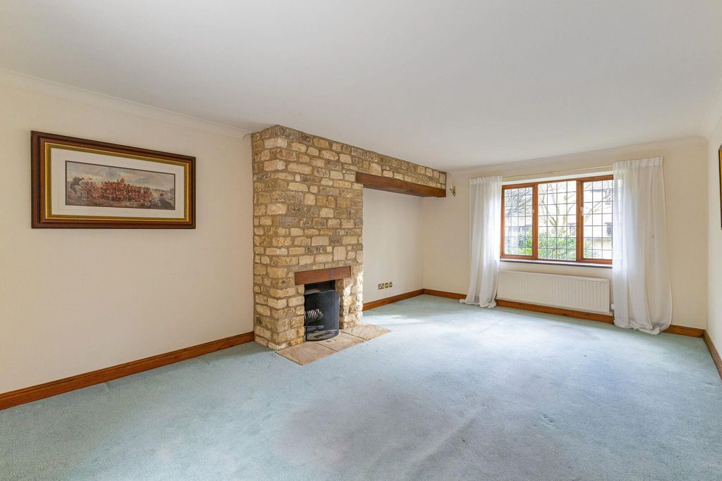 Property photo 3 of 26 Image