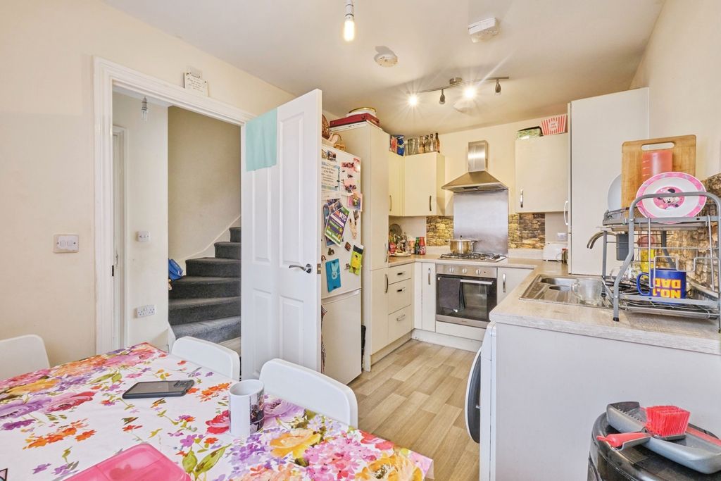 Property photo 3 of 19 Pbox-Img.Jpg