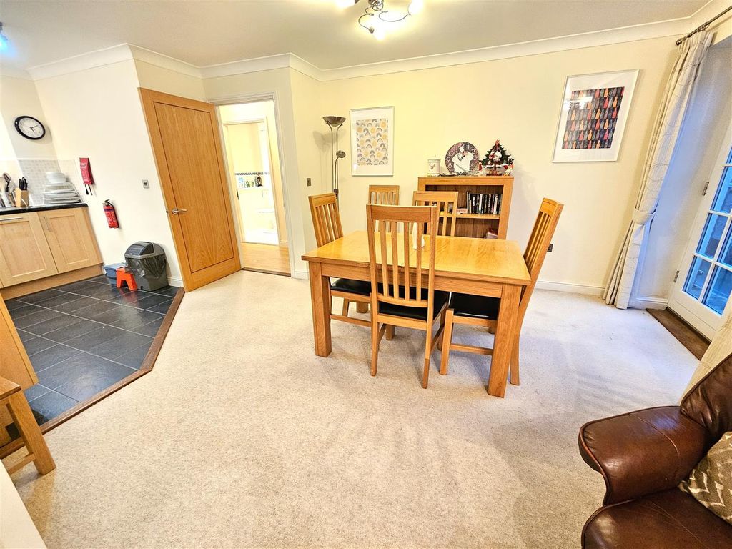 Property photo 2 of 12 Dining Area.Jpg