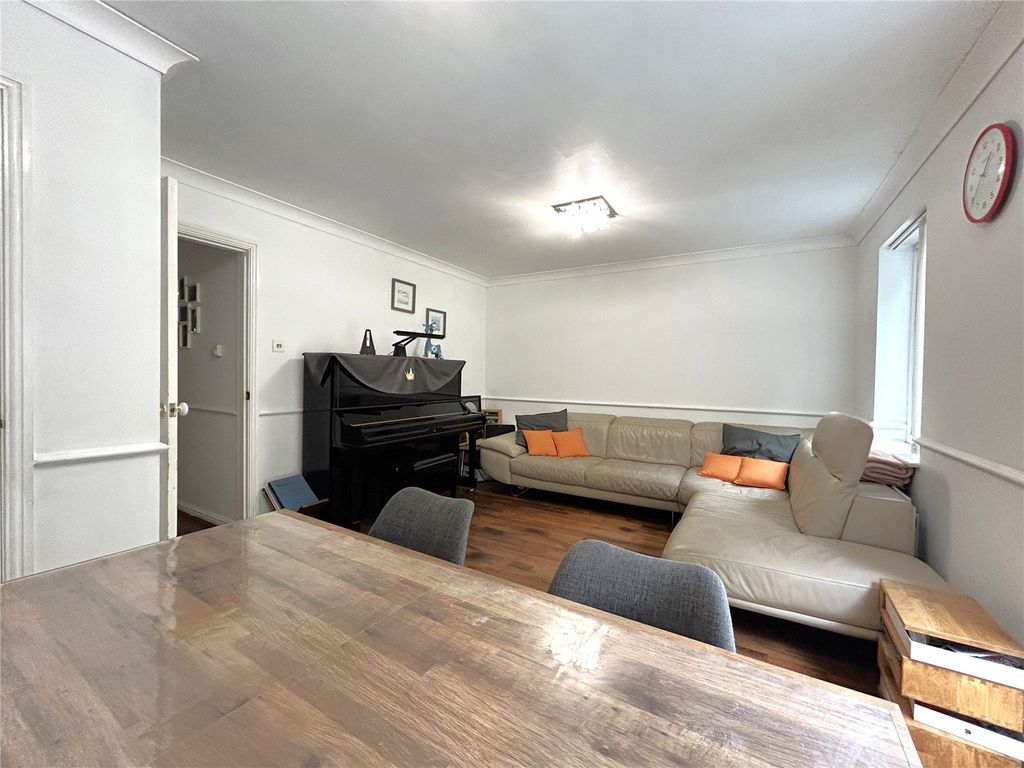 Property photo 2 of 13 Picture No. 22