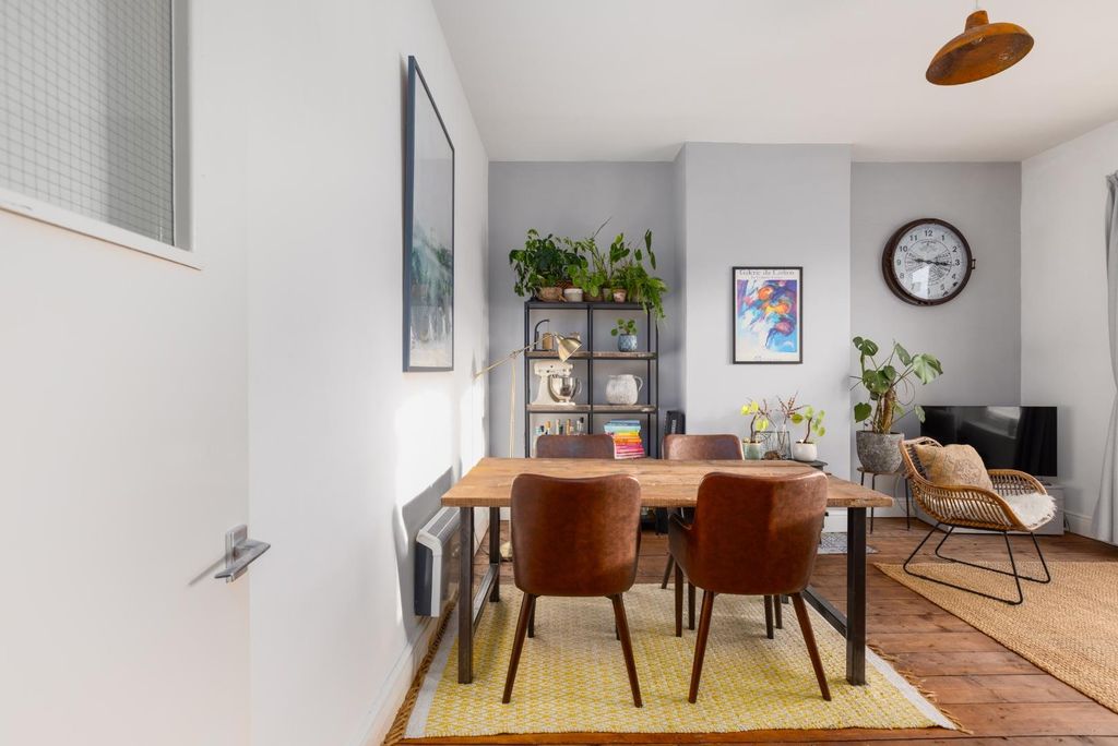 Property photo 1 of 19 Flat 4, 82 Chesterfield Bs6--10.Jpg