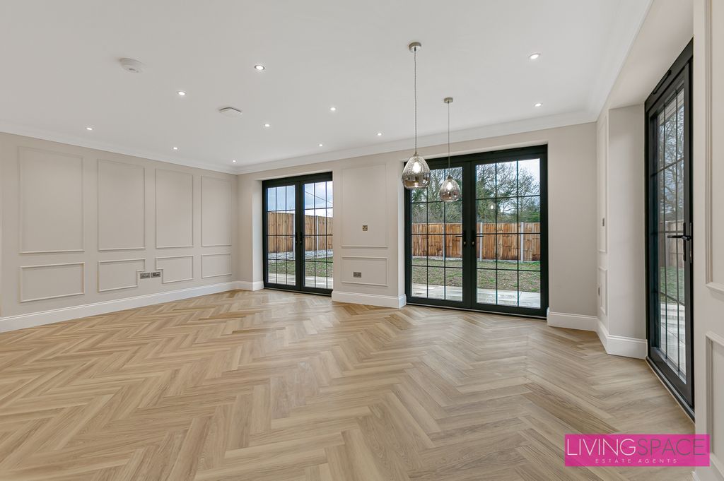 Property photo 2 of 30