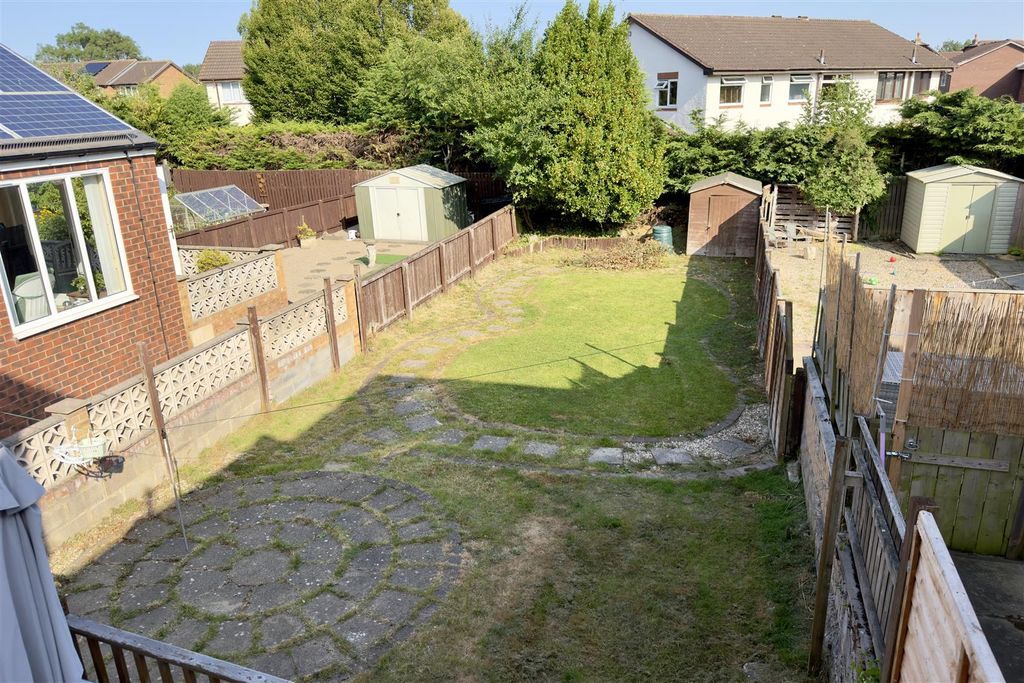 Property photo 2 of 25