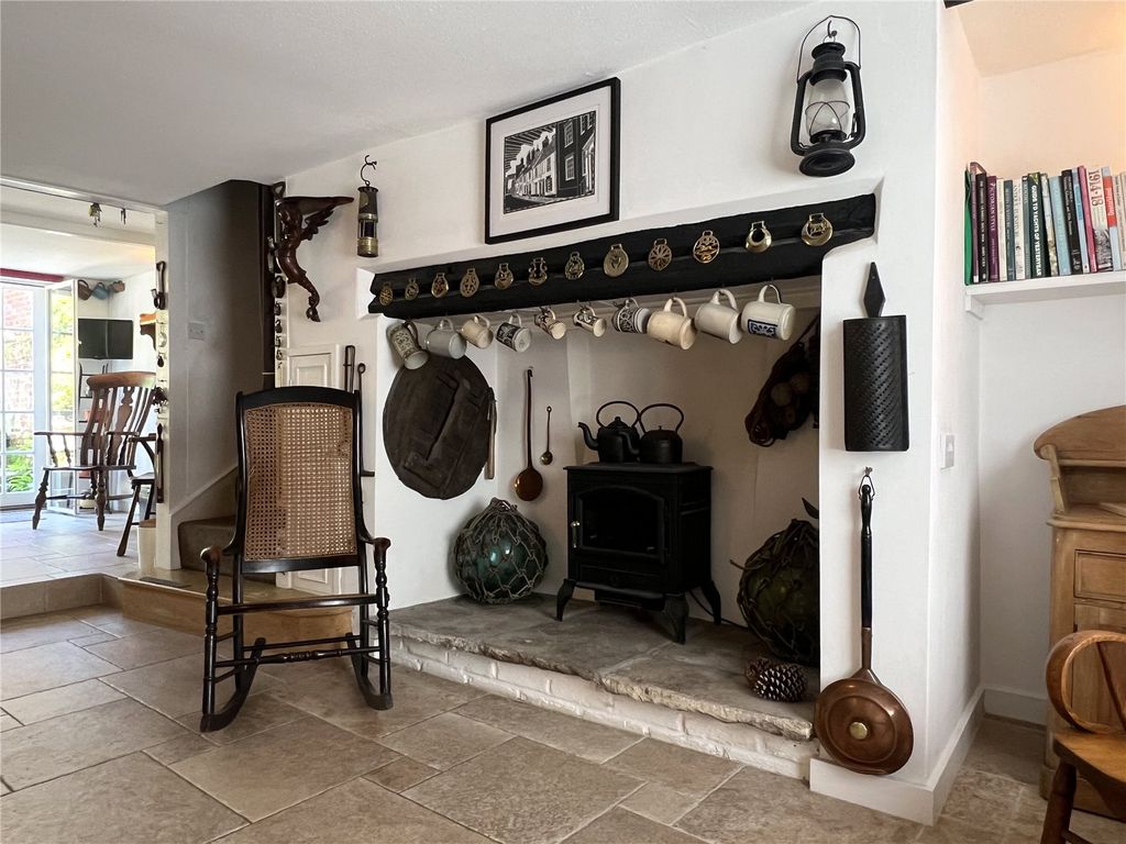 Property photo 3 of 16 Sitting Room