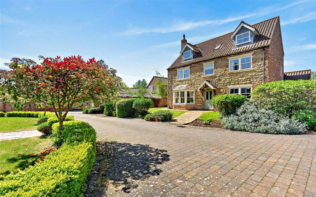 Property photo 1 of 20 Front View