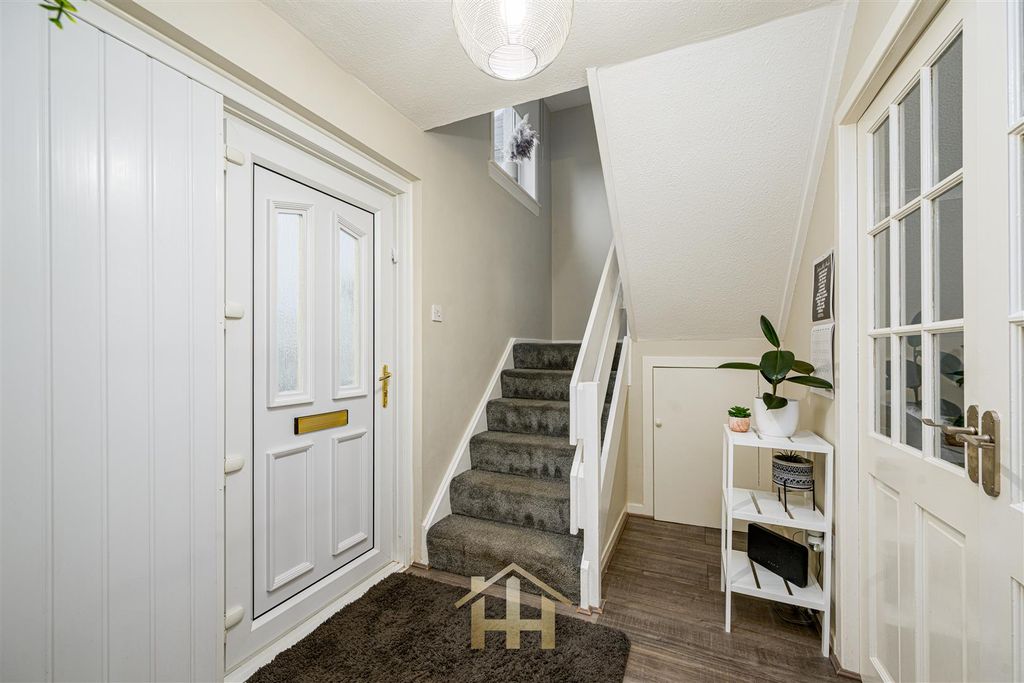 Property photo 3 of 16 Z91_3200-Edit.Jpg