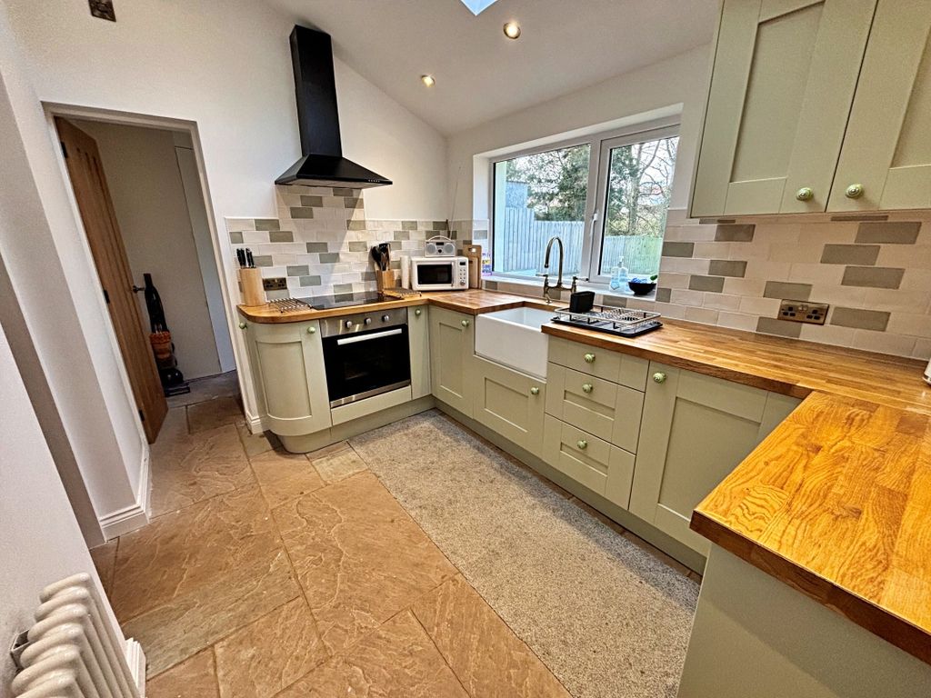 Property photo 2 of 30