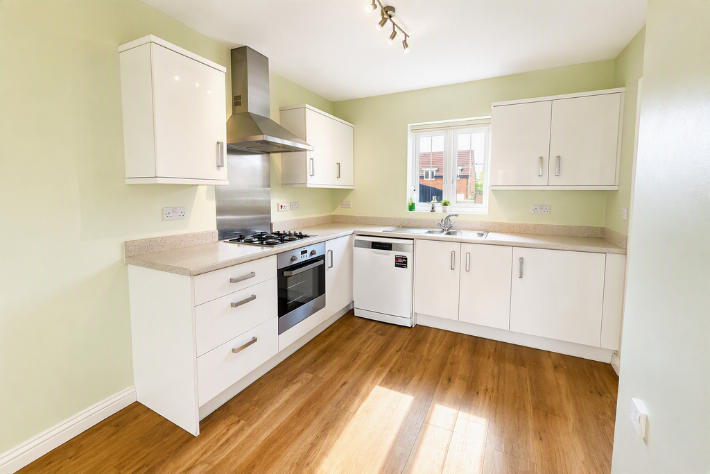 Property photo 2 of 11 Kitchen