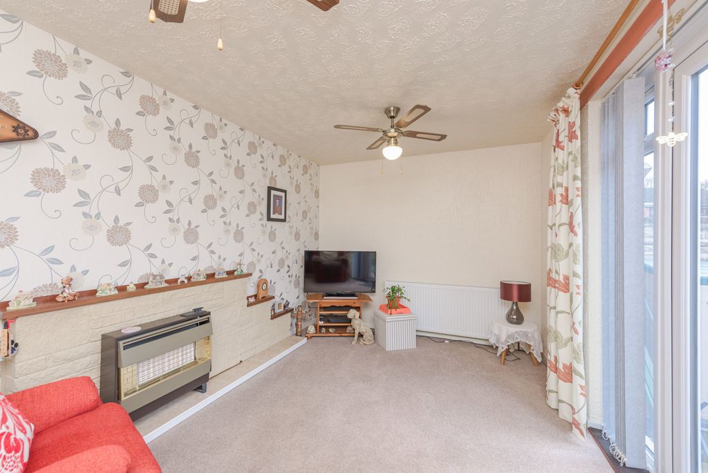 Property photo 3 of 19