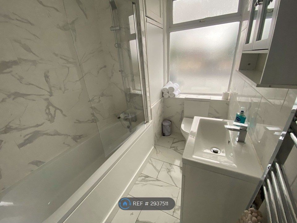 Property photo 2 of 3