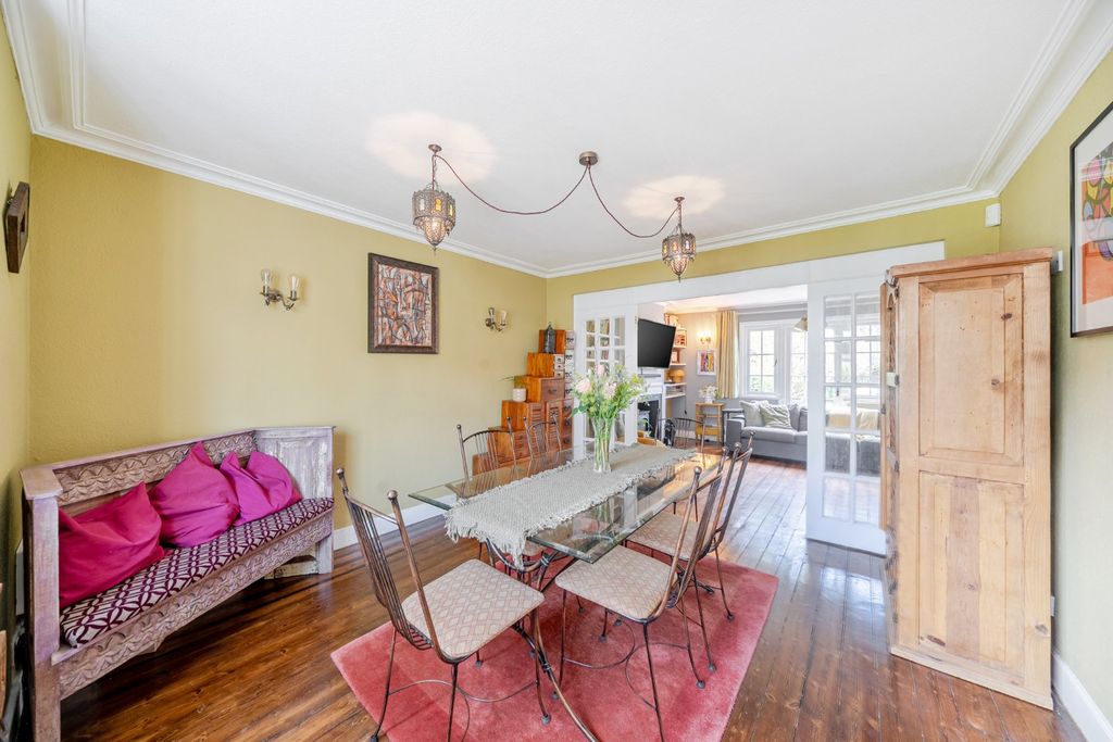 Property photo 2 of 23 Picture No. 10