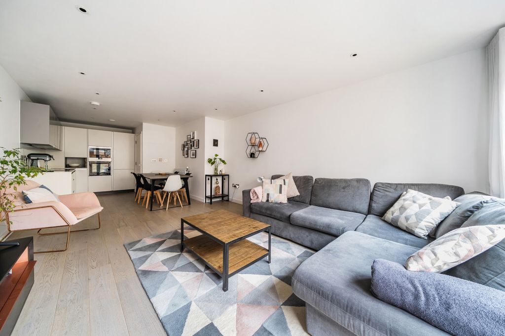 Property photo 1 of 20 1377085-14-6911cc...