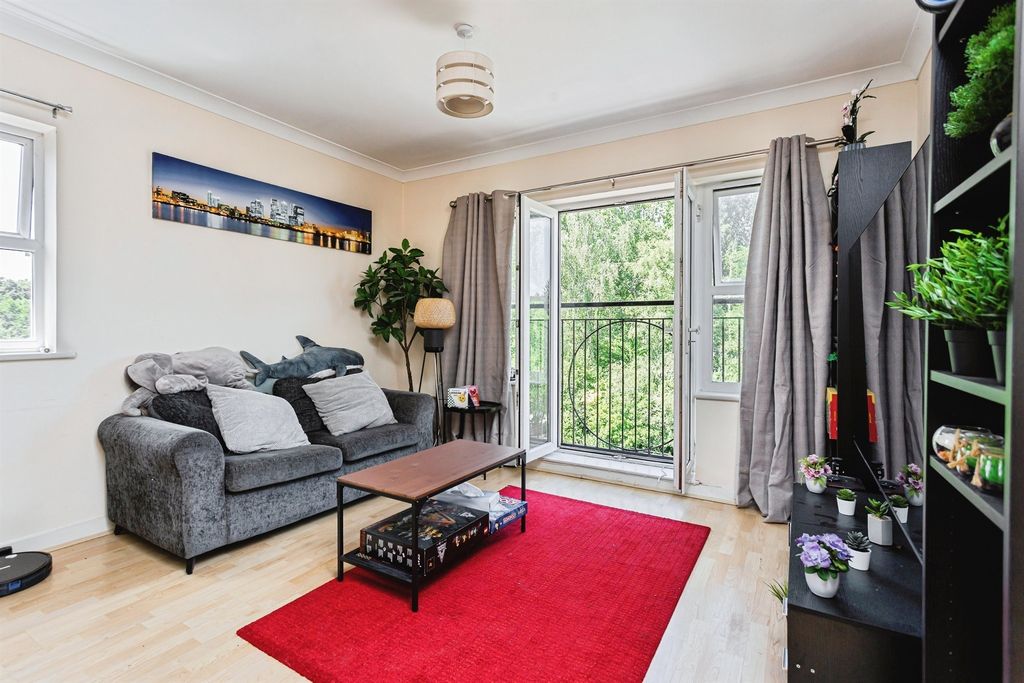 Property photo 2 of 16