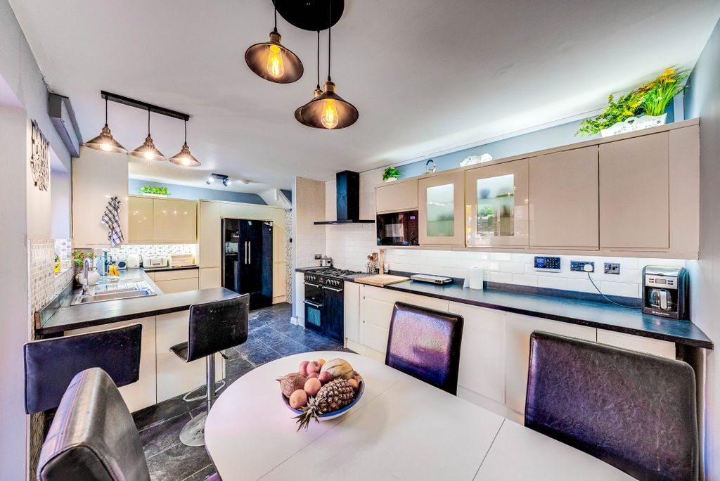 Property photo 1 of 37 641Ae37E53F56345923033Eac68768cd4c61Ae12.Jpg