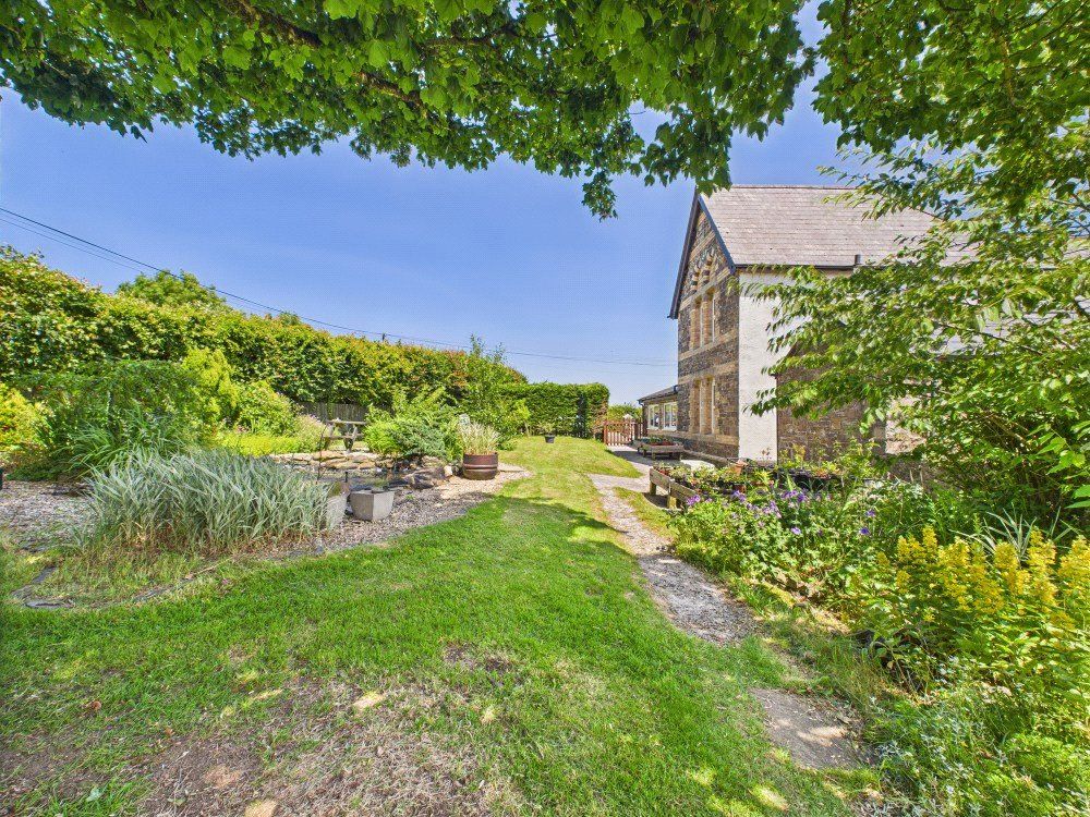 Property photo 2 of 41 Private Garden