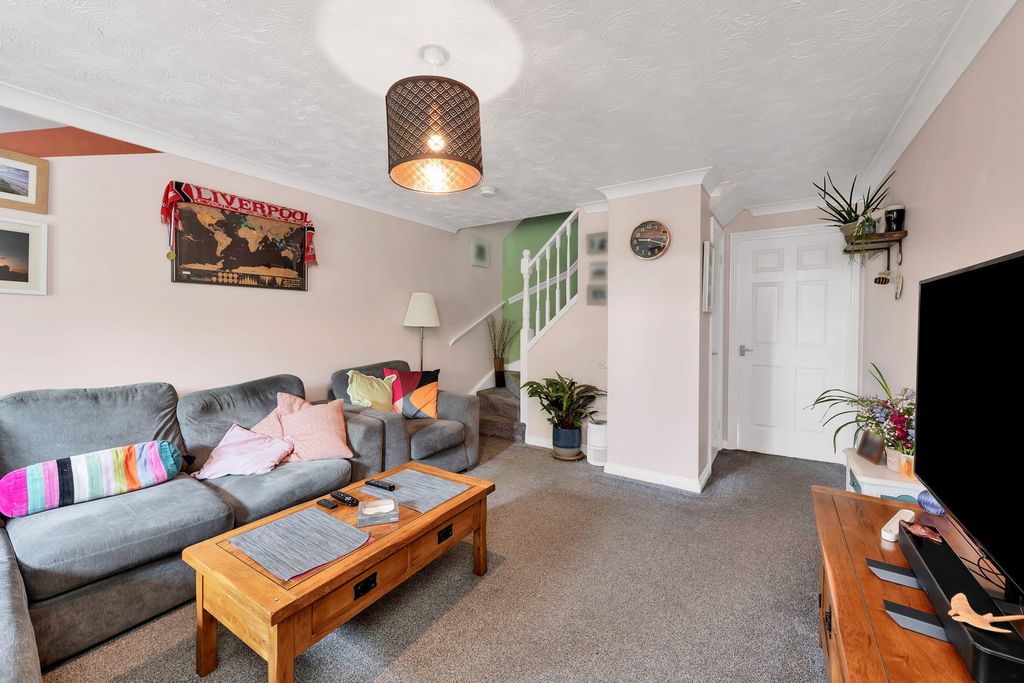 Property photo 3 of 11