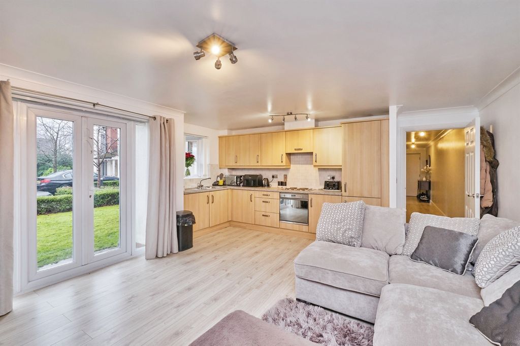 Property photo 1 of 16