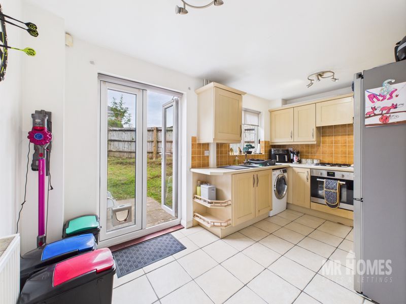 Property photo 3 of 28 Photo 8