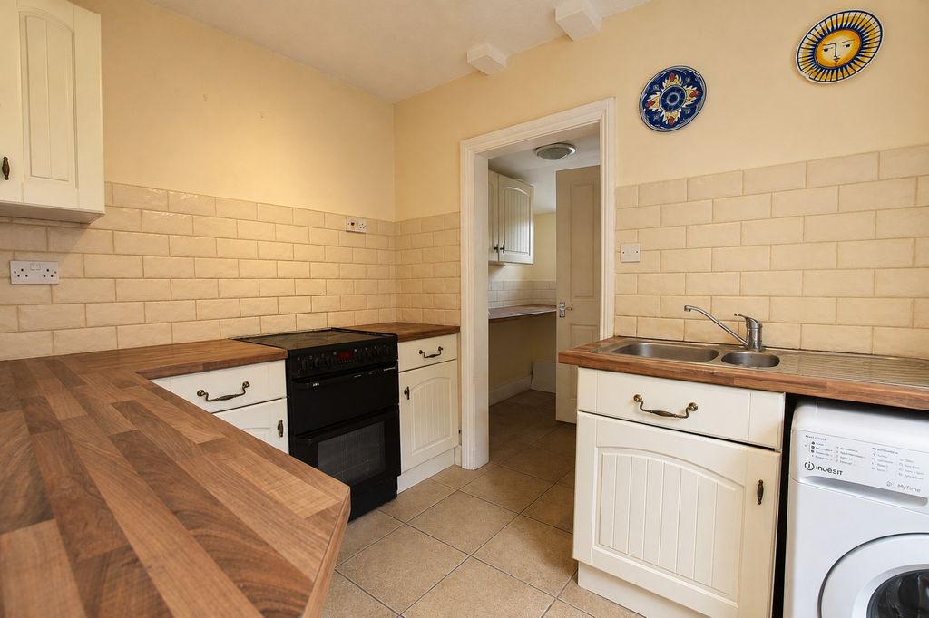 Property photo 2 of 5