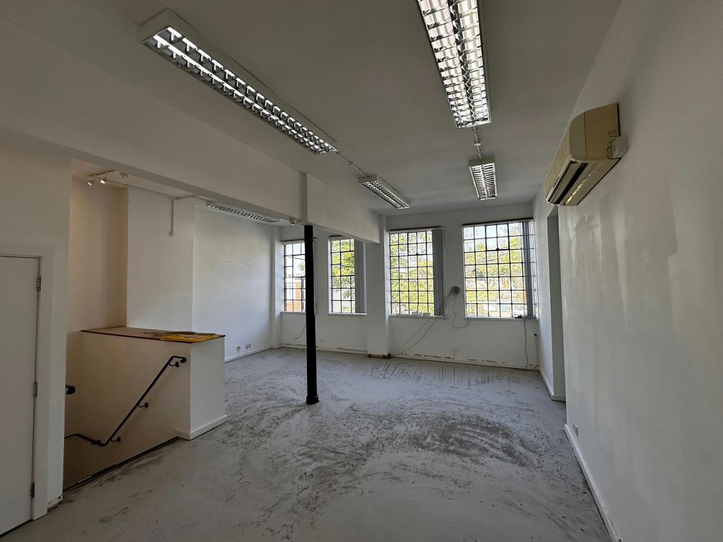 Property photo 2 of 9 P4.Jpg