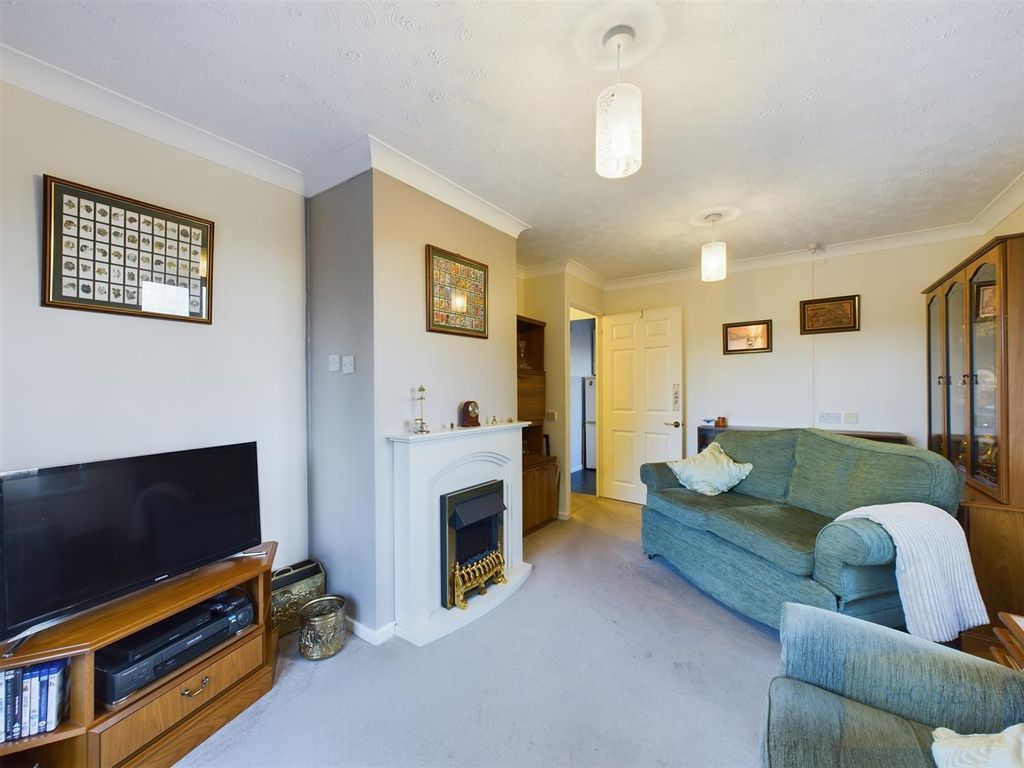 Property photo 3 of 11