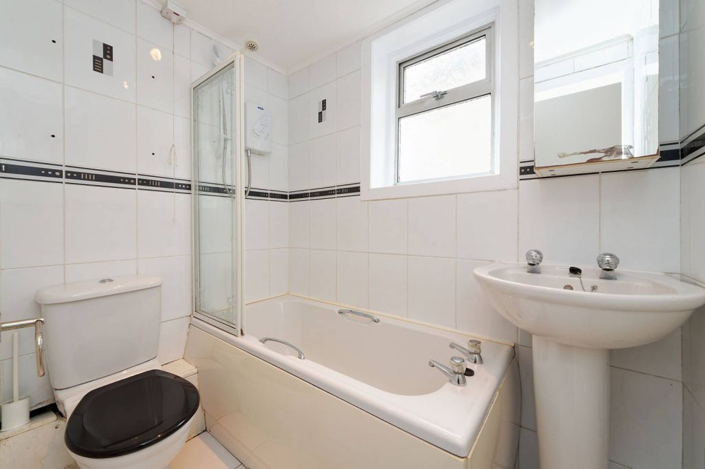 Additional image 12 of 2 bed flat for saleCarleith Avenue, Duntocher, Clydebank G81