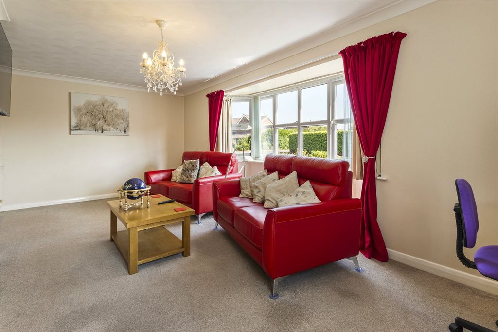 Property photo 3 of 37 Picture No. 50