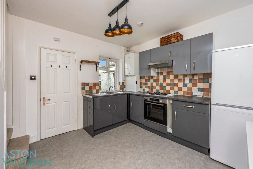 Property photo 2 of 9 5218381
