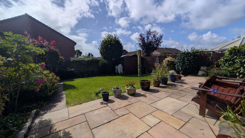 Property photo 2 of 22
