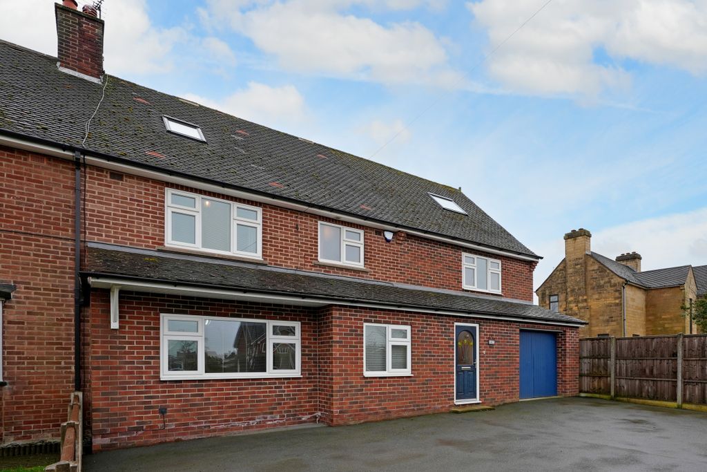 Property photo 1 of 38