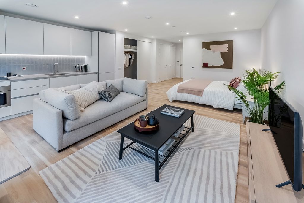 Property photo 1 of 13