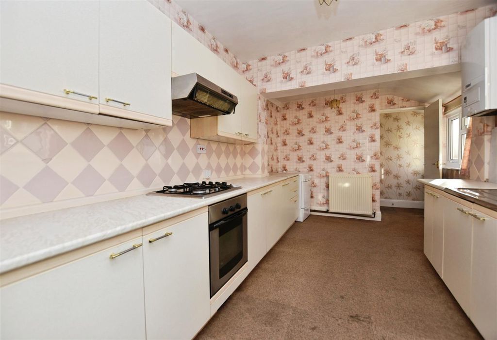 Property photo 3 of 21 Db4A329B-Kitchen.Jpg