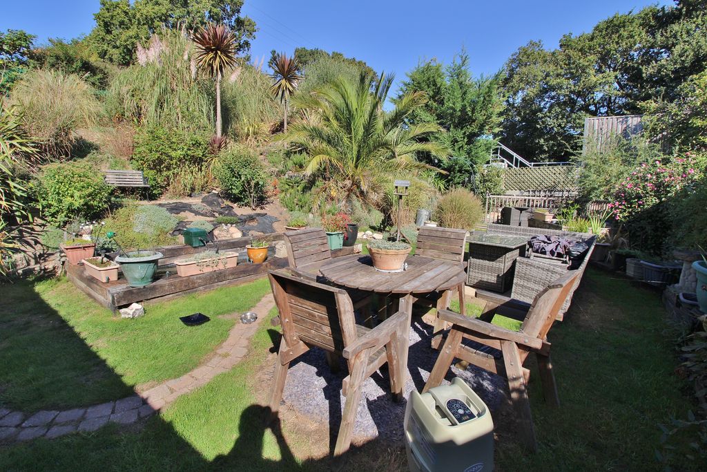 Property photo 2 of 26
