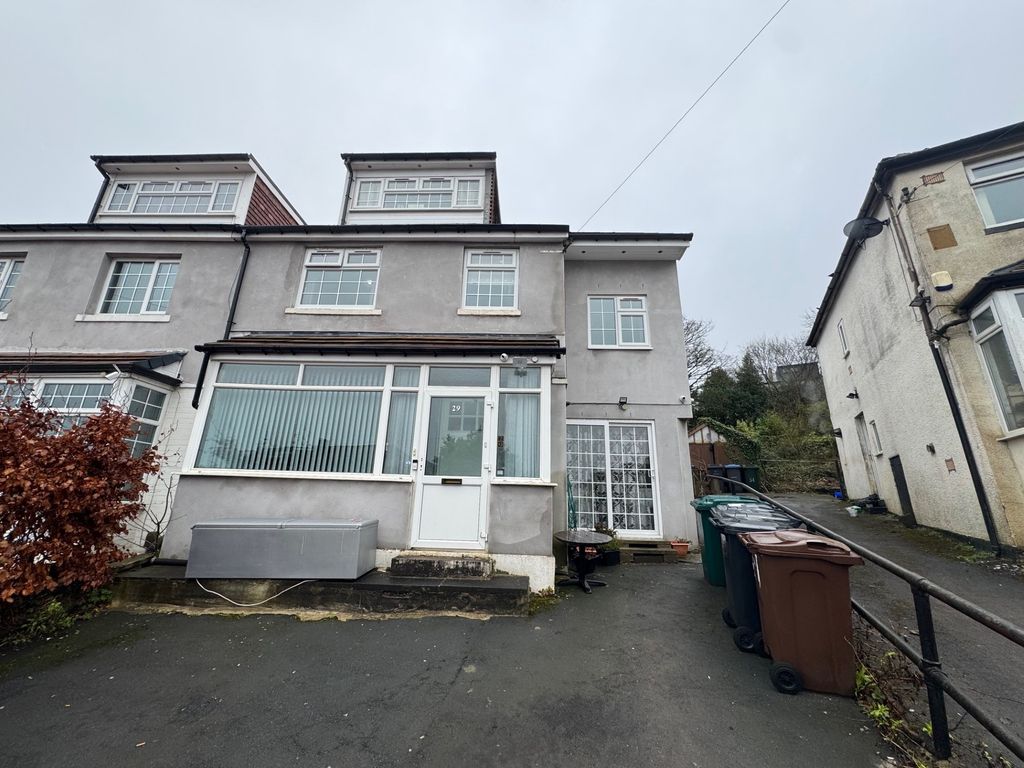 Property photo 1 of 43