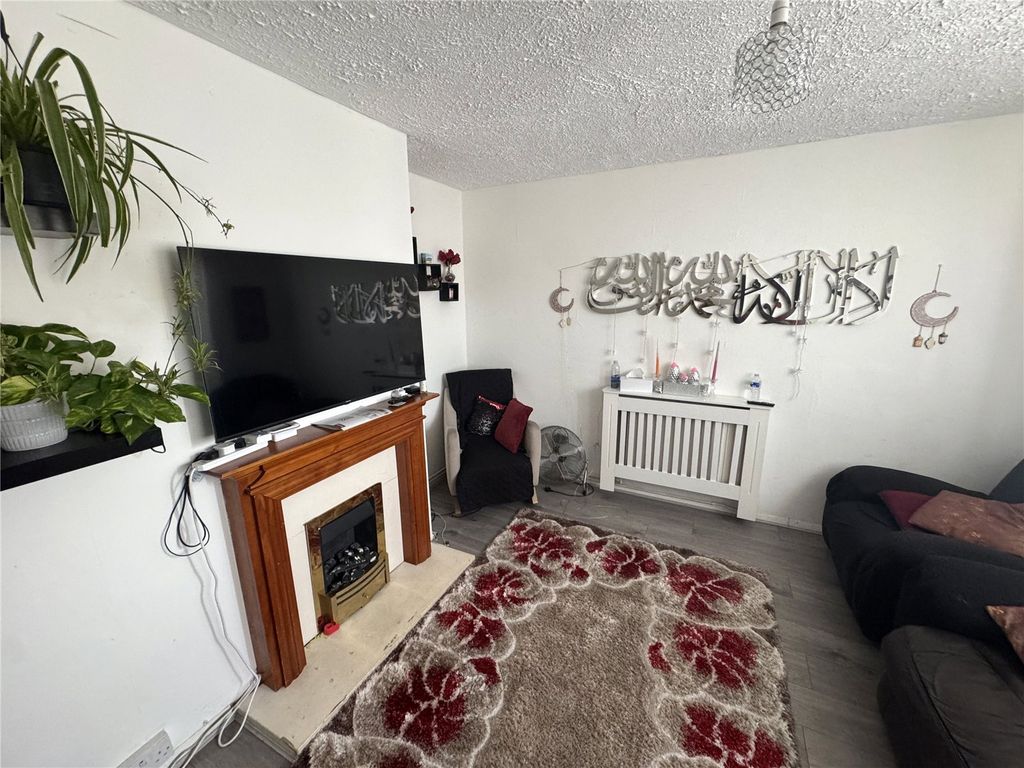 Property photo 2 of 3 Picture No. 03