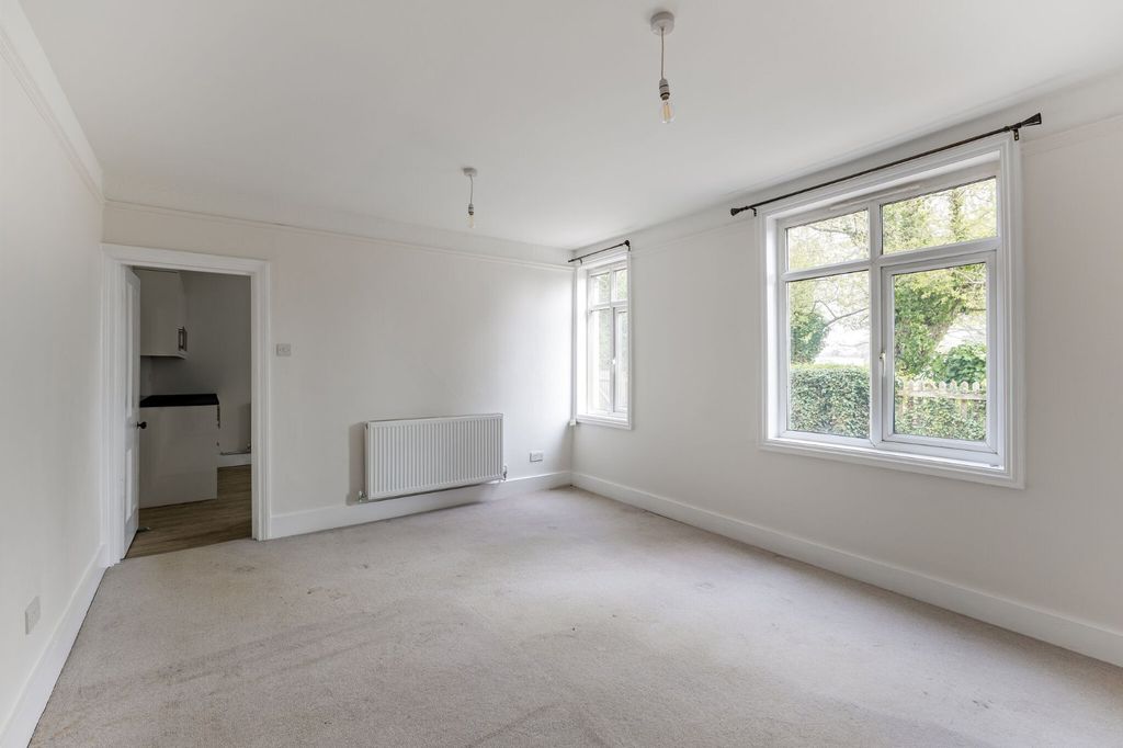 Property photo 3 of 25 Picture No. 29