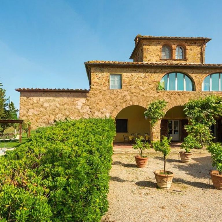 Property photo 1 of 11 Charming Villa In Sinalunga, Tuscany