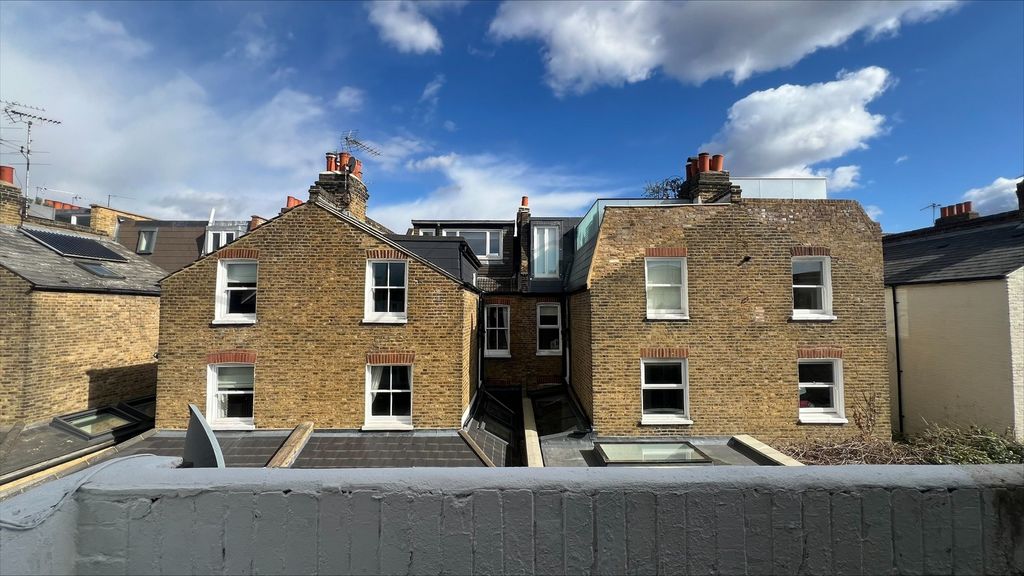 Property photo 2 of 9