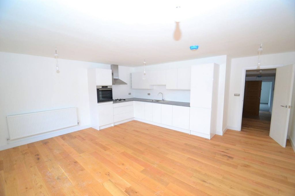 Property photo 1 of 10 Photo