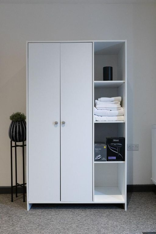 Property photo 1 of 18 Utility Room